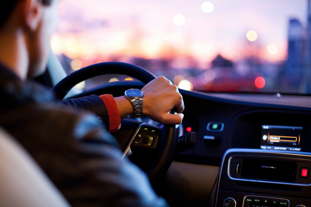 Se schimbă permisul auto. Ce trebuie să știe șoferii din România