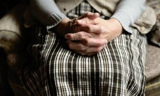 Românii vor ieși tot mai târziu la pensie. Până la ce vârstă ar putea ajunge