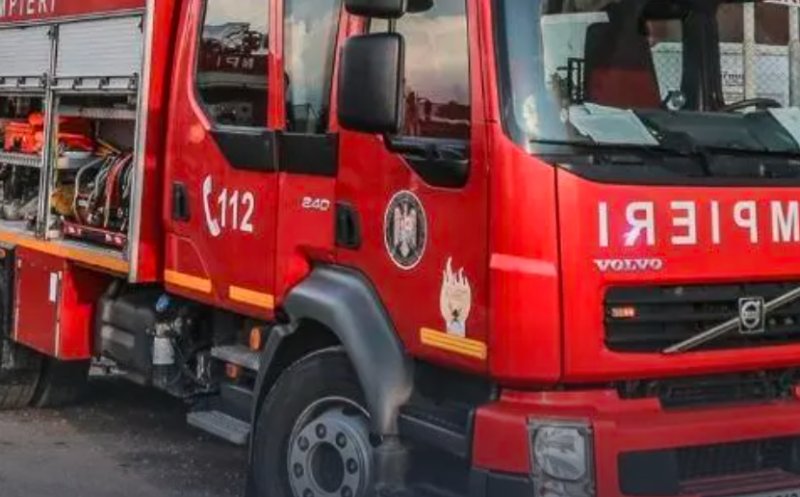 INCENDIU într-un apartament din Cluj-Napoca. Intervine ISU cu autospeciale de stingere, autoscara și o ambulanță SMURD/ 7 persoane s-au autoevacuat