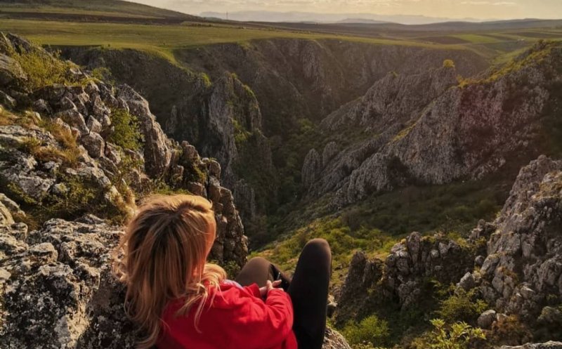 Perfect pentru un weekend! Destinația de lângă Cluj cu 29 de peșteri, cascade și pereți de stâncă de 150 de metri