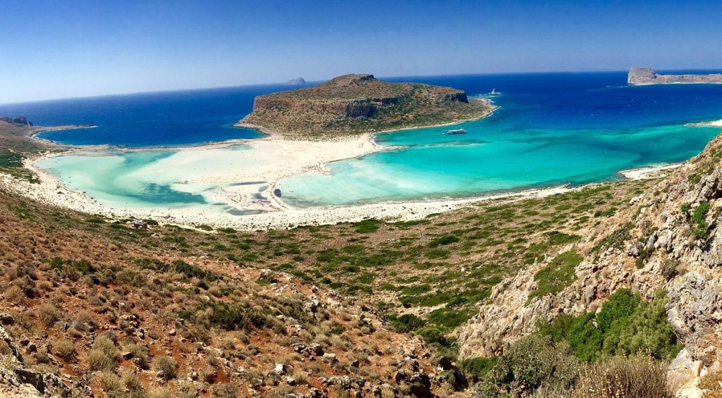 Se schimbă regulile pe una dintre cele mai spectaculoase plaje din Grecia. Accesul turiștilor ar putea fi limitat