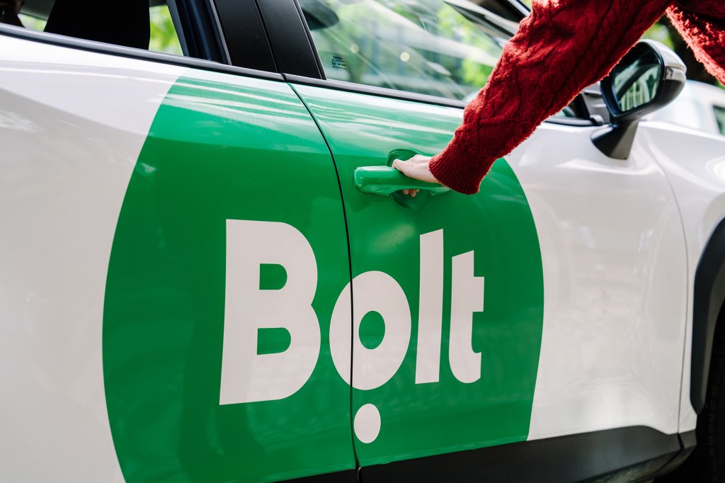 Câte persoane încap într-un Bolt la Cluj?