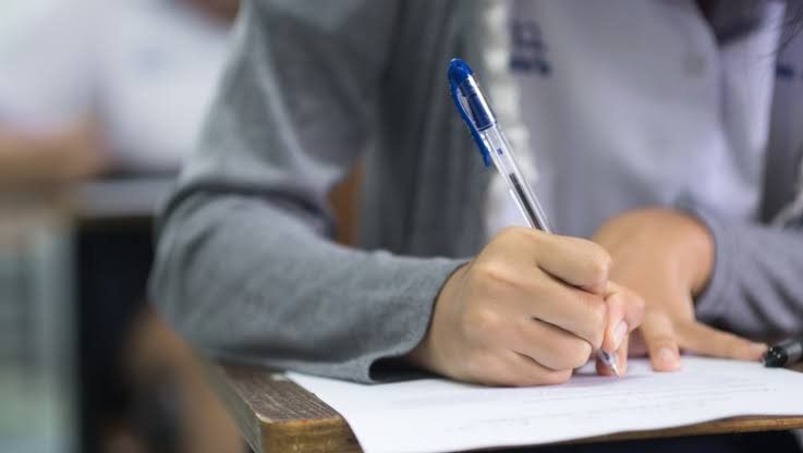 Începe BAC-ul de toamnă - în județul Cluj, s-au înscris 876 de candidați