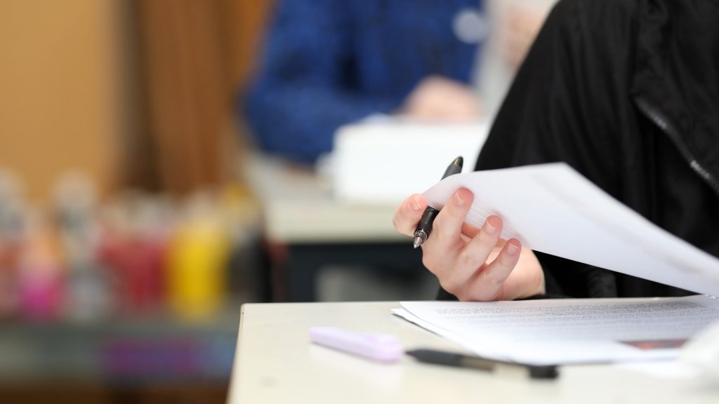 BAC-ul de toamnă 2026. A început seria examenelor scrise. Luni, proba la Limba și literatura română
