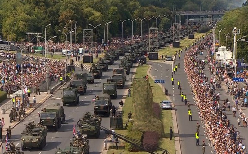 O țară europeană pregătește cea mai mare paradă militară din istoria sa. La eveniment vor participa și militari români