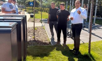 Gilăul modernizează transportul public: 13 stații inteligente, alimentate solar, instalate în comună