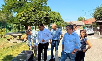 Gilăul modernizează transportul public: 13 stații inteligente, alimentate solar, instalate în comună