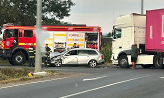 Accident grav cu 2 victime pe DN1 în Cluj. Impact între un TIR și un autoturism
