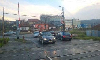 Restricții de trafic pe Tăietura Turcului. Se lucrează la trecerea la nivel cu calea ferată