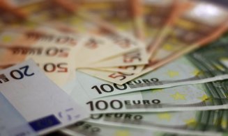 Curs BNR: Euro, în creștere la final de săptămână. Ce se întâmplă cu dolarul și aurul