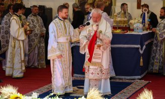 Mii de credincioși participă la pelerinajul de la Mănăstirea Nicula. Mesajul transmis de ÎPS Andrei