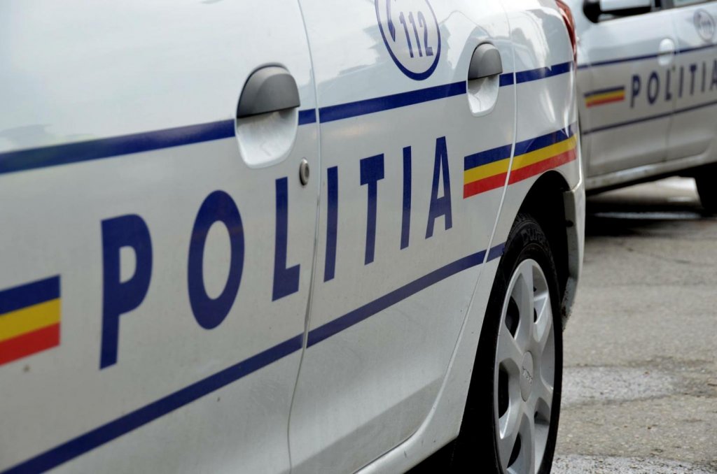 Dosar penal pentru purtare abuzivă, după ce doi polițiști locali din Cluj au bruscat persoane fără adăpost