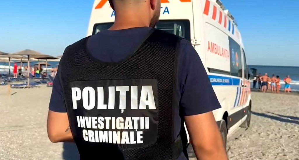 Doi frați de 17 și 19 ani au murit înecați pe Litoral / Salvamar: ”Sunt curenți foarte puternici. Lumea nu înțelege. N-ai ce căuta în apă pe steagul roșu”