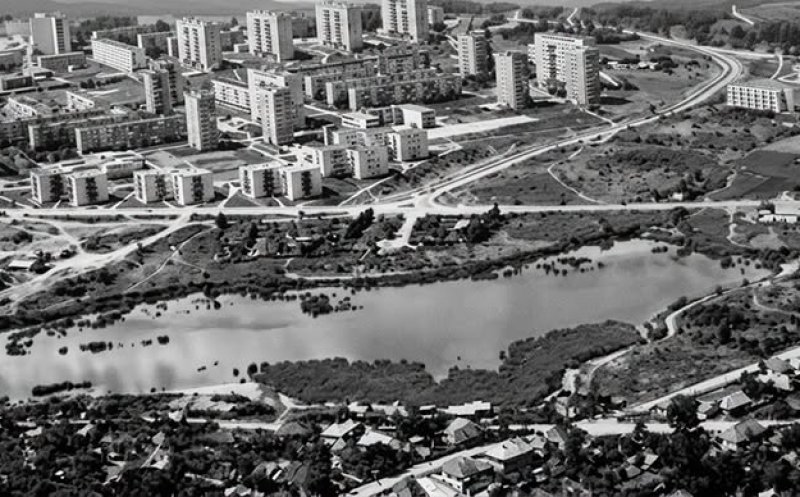 O imagine aeriană surprinsă în 1970, care oferă o perspectivă spectaculoasă asupra unei părți a cartierului Gheorgheni