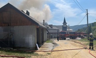 Ce au transmis pompierii despre CAUZA incendiului izbucnit luni la o mănăstire din Cluj