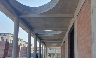 IMAGINI noi cu lucrările de pe șantierul noii școli din comuna Florești / Echipele de constructori au fost în concediu