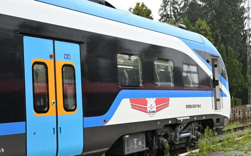 Cum arată primul tren electric fabricat în China care circulă deja în România