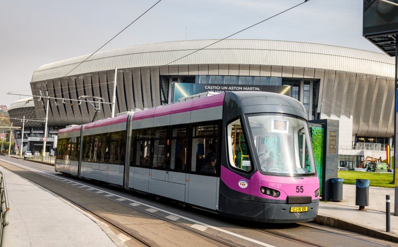 Atenție, călători! Linia 102 de tramvai, suspendată în weekend pentru lucrări la Pasajul CFR Oașului/ Cum se circulă