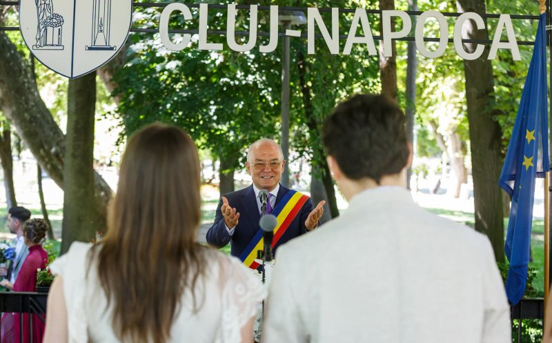 Zeci de căsătorii în acest weekend la Cluj-Napoca. Primarul Boc, prezent la datorie