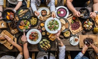 De ce dietele low-carb pot crește colesterolul la unele persoane