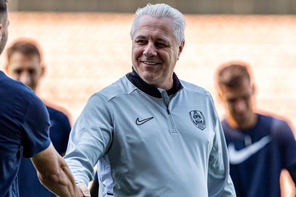 Primele transferuri după sosirea lui Șumudică. CFR Cluj aduce un fundaș crescut de Barcelona și un mijlocaș ofensiv