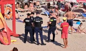 Situație incredibilă pe litoral: Un turist a găsit o bucată de dronă în mare, a scos-o din apă și a lăsat-o sub foișorul salvamarilor