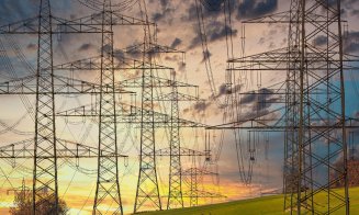 Top 10 giganți ai energiei electrice din România. DEER, între cele mai profitabile companii