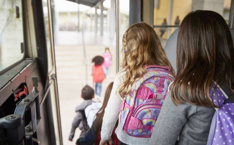 Autobuzele pentru elevi revin în circulație la Cluj-Napoca. 14 trasee vor lega cartierele orașului/ VEZI stațiile și programul