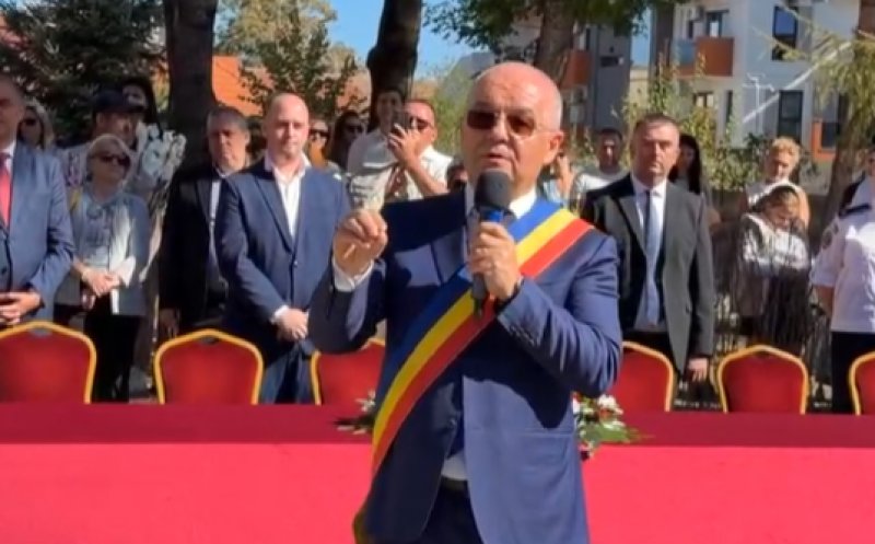 Emil Boc, la deschiderea noului an școlar: „S-a dovedit că doar cei care investesc în educație reușesc”