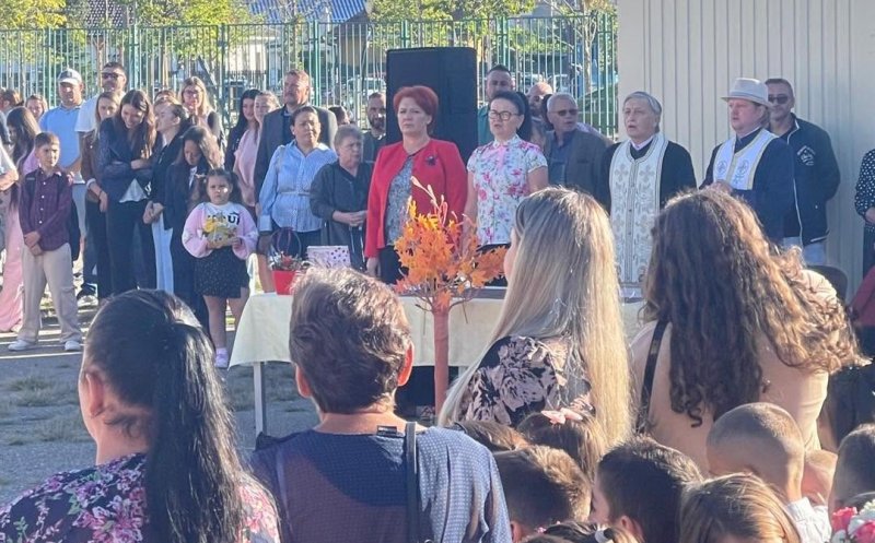 Copiii din Apahida au început școala în spații modernizate. Ce le-a transmis primărița Cristina Belce