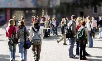 Probleme la început de an școlar în Cluj: 15 școli în două schimburi, alte peste 30 cu program decalat/ Școlile din Cluj-Napoca care încep cursurile la 8.30
