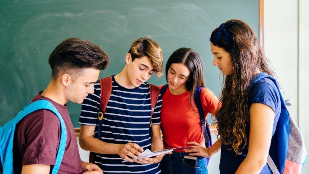 Adio, examen separat pentru admiterea la liceu! Senatul a votat eliminarea „dublei admiteri”