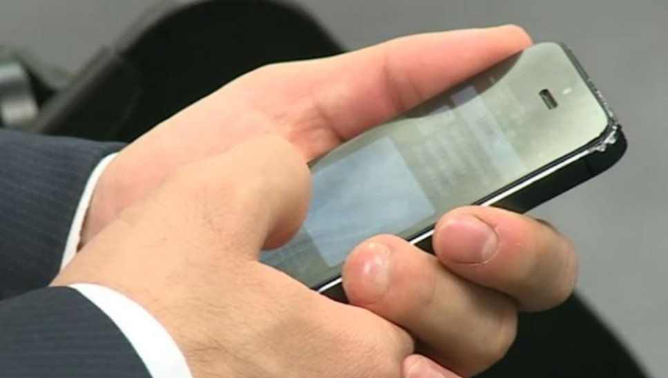 Un angajat a șters WhatsApp înaintea unui control. Compania a primit o amendă de peste 5 milioane de lei