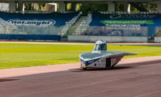 Cluj Arena, pistă pentru mașina viitorului! Studenții UTCN își testează bolidul solar înaintea marii competiții