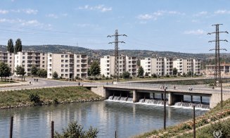 Splaiul Independenței cu blocurile universitarilor și Sala Sporturilor „Horia Demian” în construcție