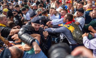Au fost arestați pentru 30 de zile încă 4 instigatori de la protestul violent din Piața Victoriei