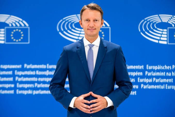 Siegfried: ‘’Sunt pregătit să formăm un guvern reformator, pro-european. Săptămâna viitoare,priorităţile. Apoi, discuţii cu parlamentarii’’