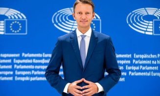 Câți bani pierde Siegfried Mureșan dacă lasă Bruxelles-ul pentru Palatul Victoria