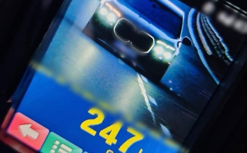 Cu ”viteză de avion”, pe Autostrada Transilvania: 247 km/h