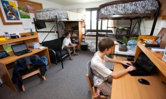 Un nou an universitar la Cluj-Napoca, aceeași criză a spațiilor de cazare. Doar 22% dintre cursanți prin loc în căminele studențești