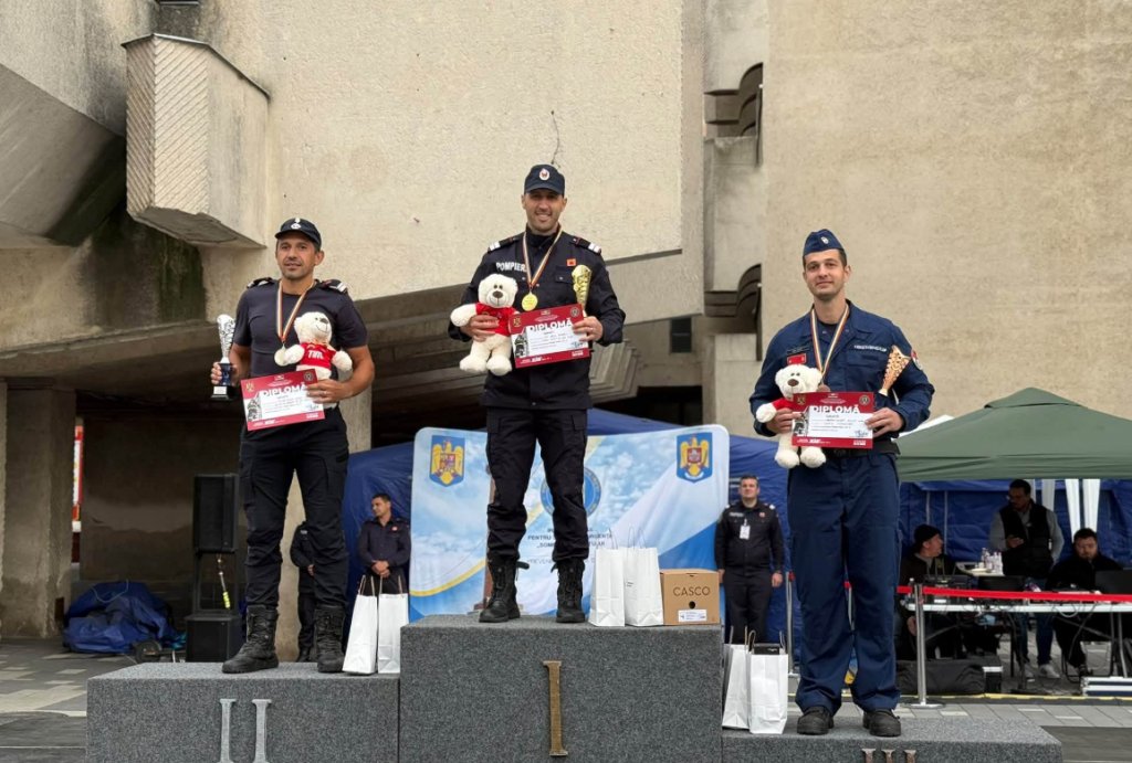 Performanță de aur pentru pompierii clujeni. Au urcat pe cea mai înaltă treaptă a podiumului la un concurs internațional