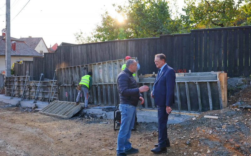 Se lucrează intens pe două străzi din Turda. Cum arată și ce se face acum