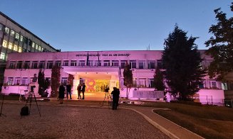 Institutul Oncologic din Cluj s-a aprins în roz pentru femeile afectate de cancerul de sân