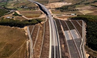 Cu avionul pe Autostrada Transilvania: Imagini spectaculoase între Poarta Sălajului și Zimbor