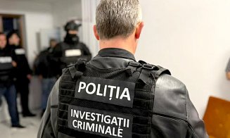 Angajatul unei companii de telefonie mobilă din Cluj cumpăra telefoane pe numele unor bătrâni sub pretextul că îi ”ajută” cu plata facturilor