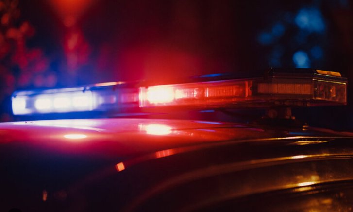 Scandal monstru în Dej! 11 persoane s-au luat la pumni pe stradă, la ora 3 dimineața. S-a lăsat cu arestări