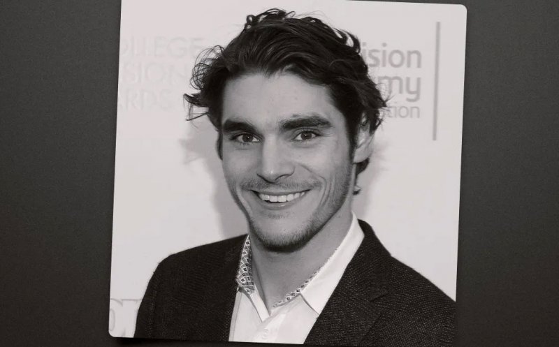 Starul din „Breaking Bad”, RJ Mitte, găsit mort în locuința sa. Cauza decesului actorului de 34 de ani