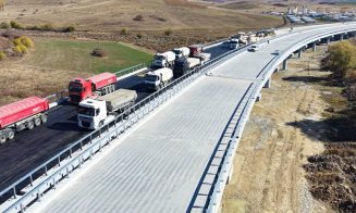 Se asfaltează cel mai lung viaduct de autostradă din România. Când vom putea circula pe A3 între Cluj și Zalău