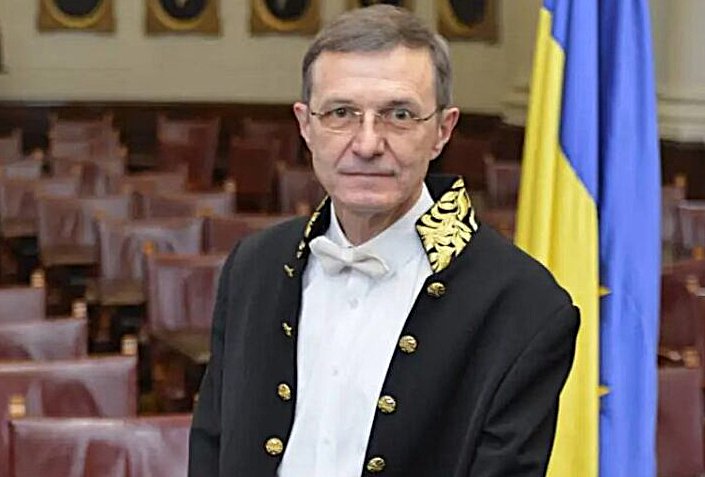 Ioan Aurel Pop: „Dacă vrem să avem copii deștepți, trebuie să-i facem pe cei mai deștepți din societate profesori”