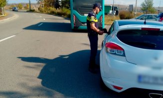 Băuți, vitezomani, butonând telefoane, depășind neregulamentar. Colegi de trafic pe drumurile Clujului